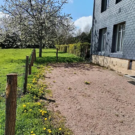 Notre Cote Jardin Vakantiehuis Saint-Michel-de-Livet